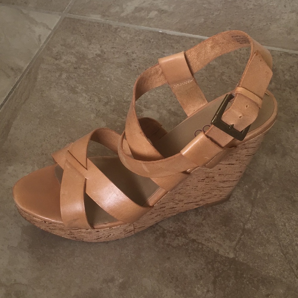 Size 10 tan leather platform shoes